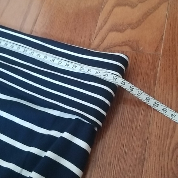 😃3 for 20😃 Navy Striped Skirt - Picture 3 of 4